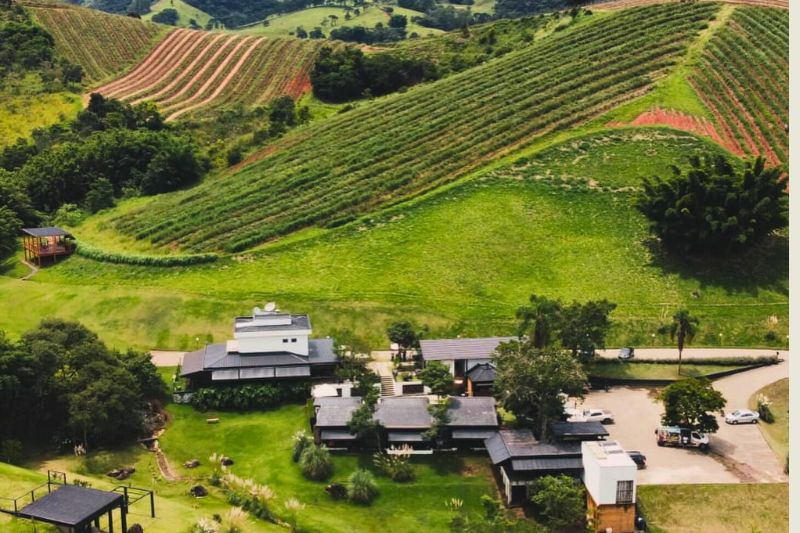 Visita à Vinícola Villa Santa Maria e Hotel Toriba em Campos do Jordão